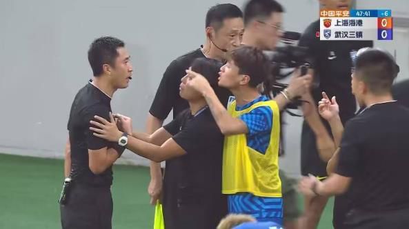 法甲德甲多队关注伊东纯也 尼斯处于领跑位置法国媒体TeamFootball报道，多支法国和德国球队有意引进兰斯的30岁进攻型中场伊东纯也。